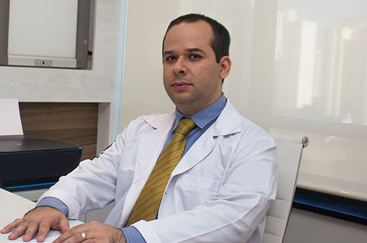 Dr. Felipe Leandro Vasconcelos – CRM: SP 144.368
